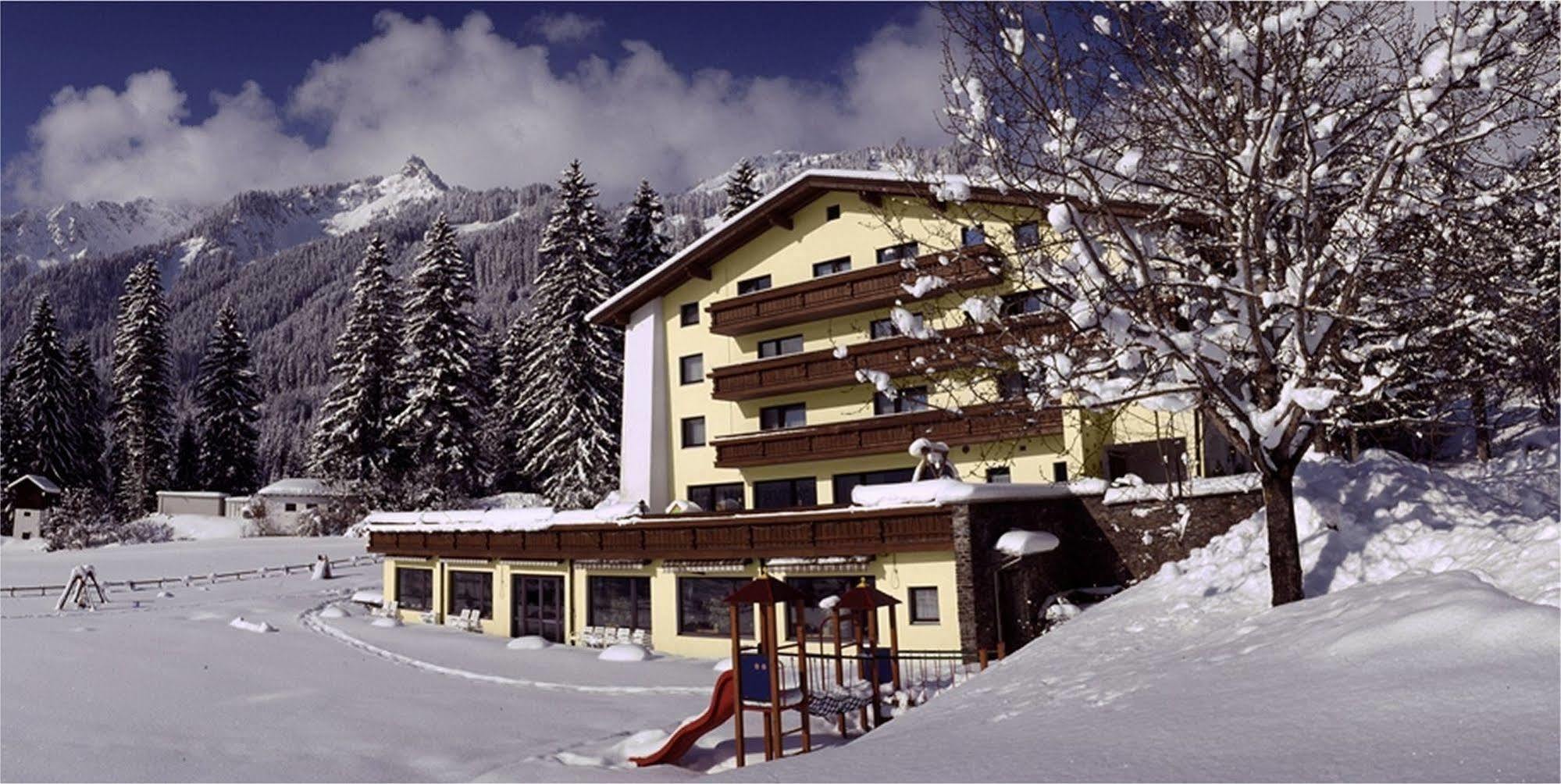 Haus Diana Hotel Reutte Bagian luar foto