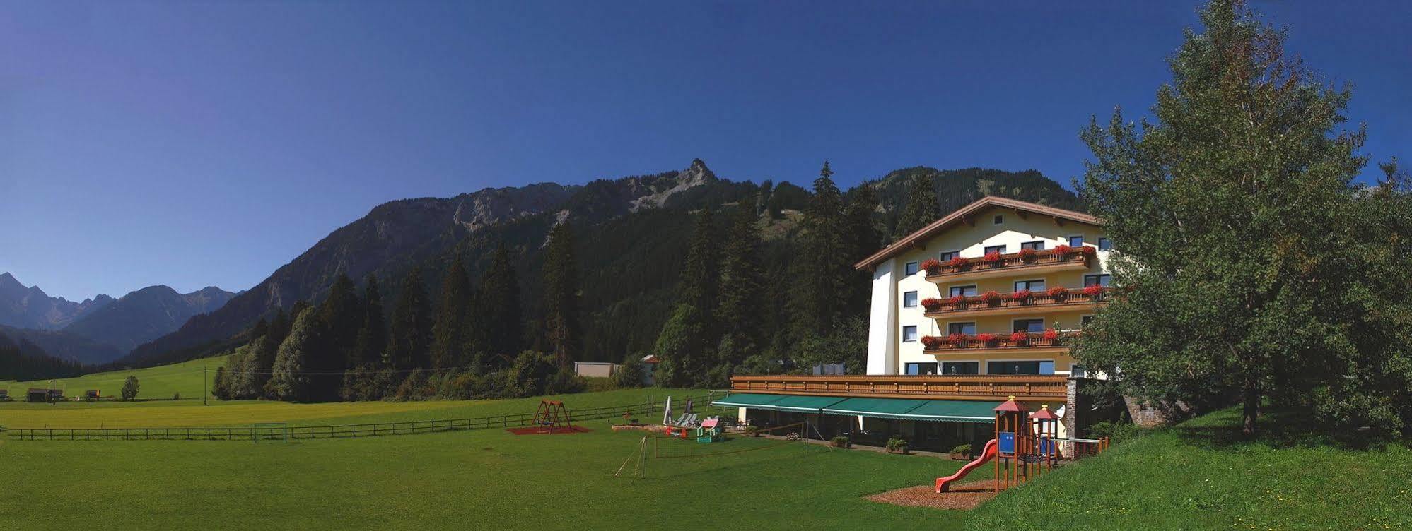 Haus Diana Hotel Reutte Bagian luar foto
