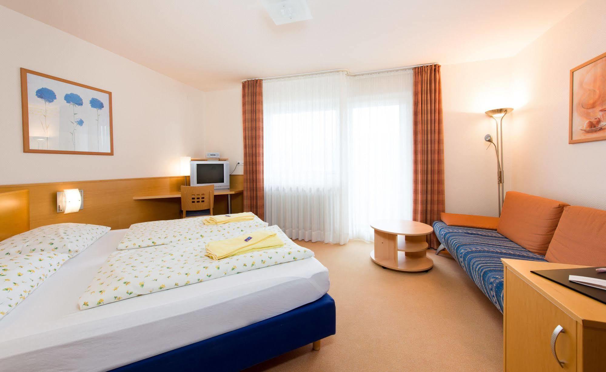 Haus Diana Hotel Reutte Bagian luar foto