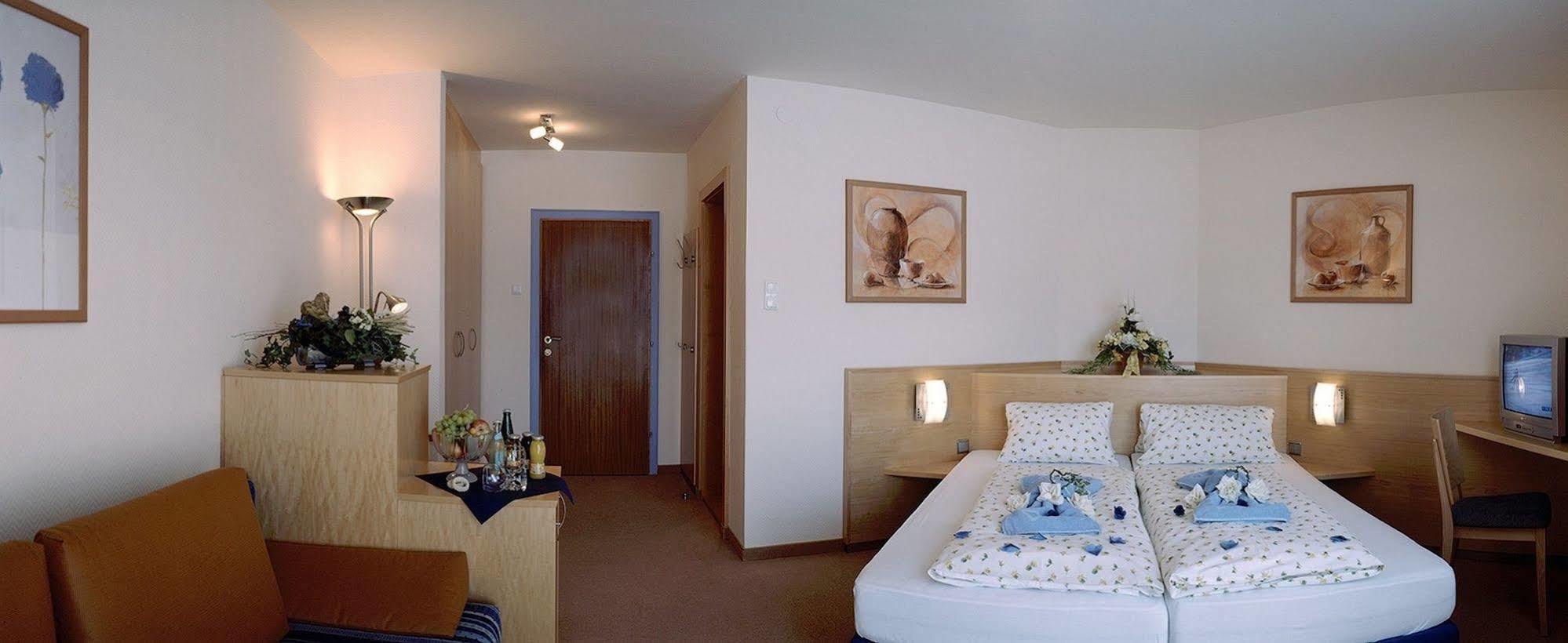 Haus Diana Hotel Reutte Bagian luar foto